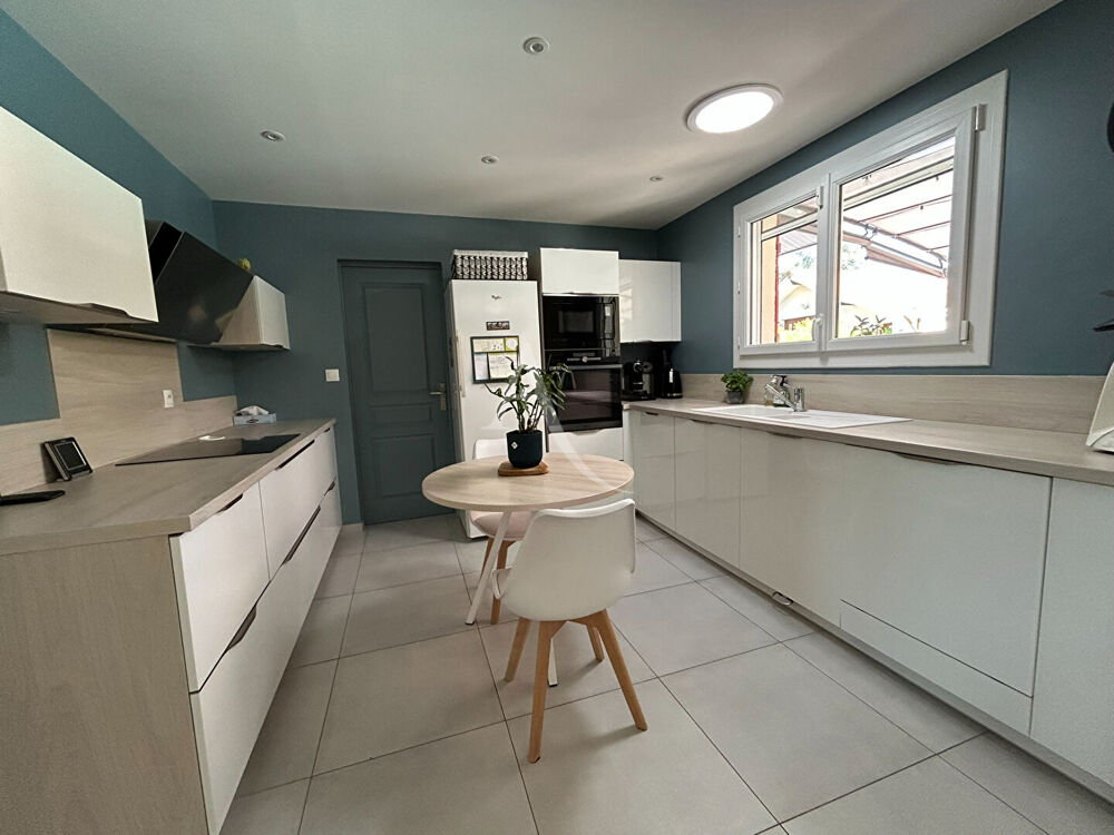 Vente Maison Maison Saint Medard En Jalles 6 pièce(s) 175.74 m2 Saint medard en jalles