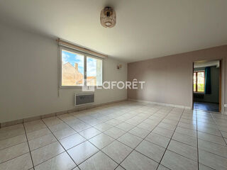  Appartement à louer 3 pièces 77 m²