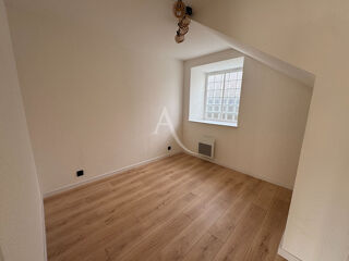  Appartement à louer 2 pièces 33 m²