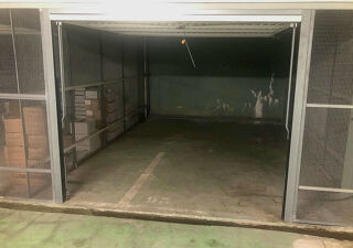  Parking / Garage  vendre 1 pice 