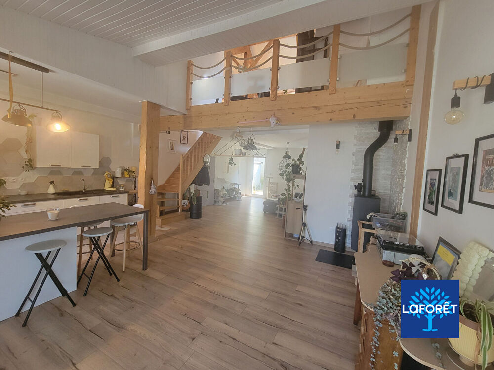 Appartement Glay 4 pièce(s) 109m2