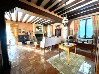  Immeuble  vendre 10 pices 331 m