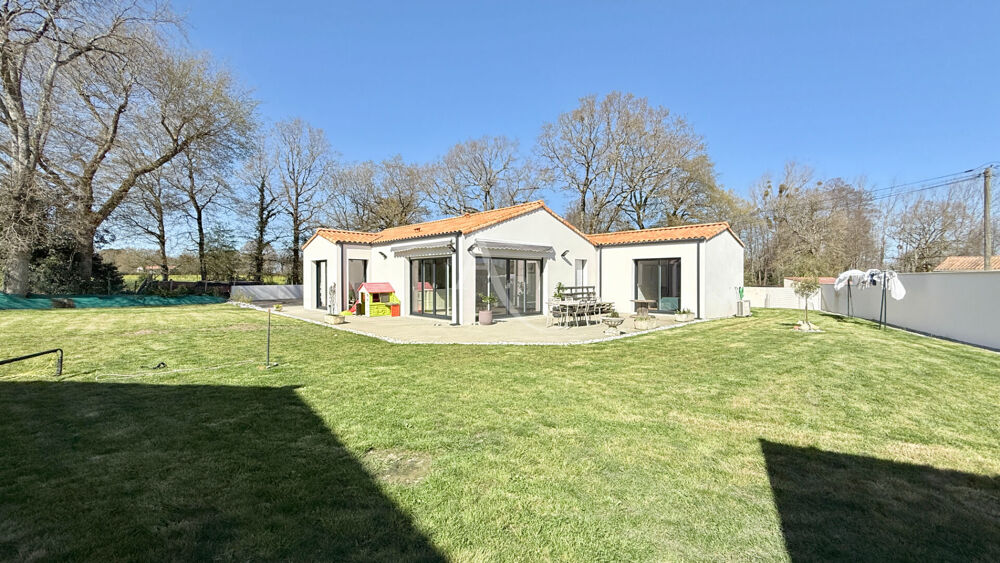 Maison 5 pièces 123 m² · à Aubigny les Clouzeaux · 123 m² · 369 140 €