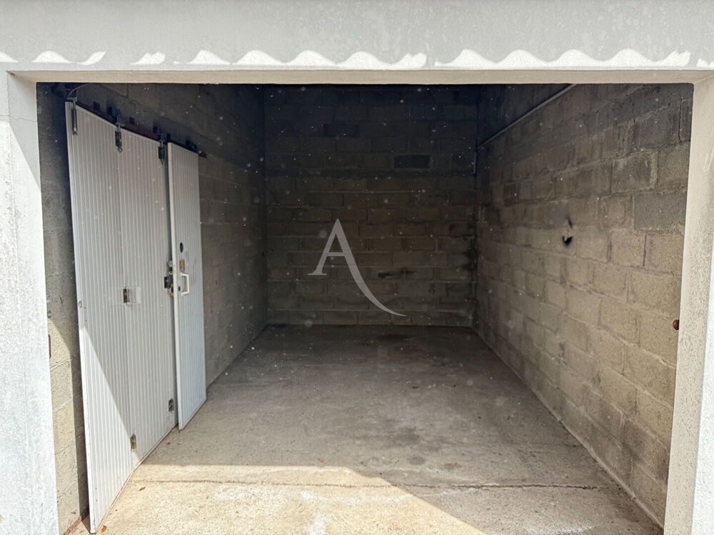 Location Parking/Garage Garage La Roche Sur Yon 15.44 m² La roche sur yon