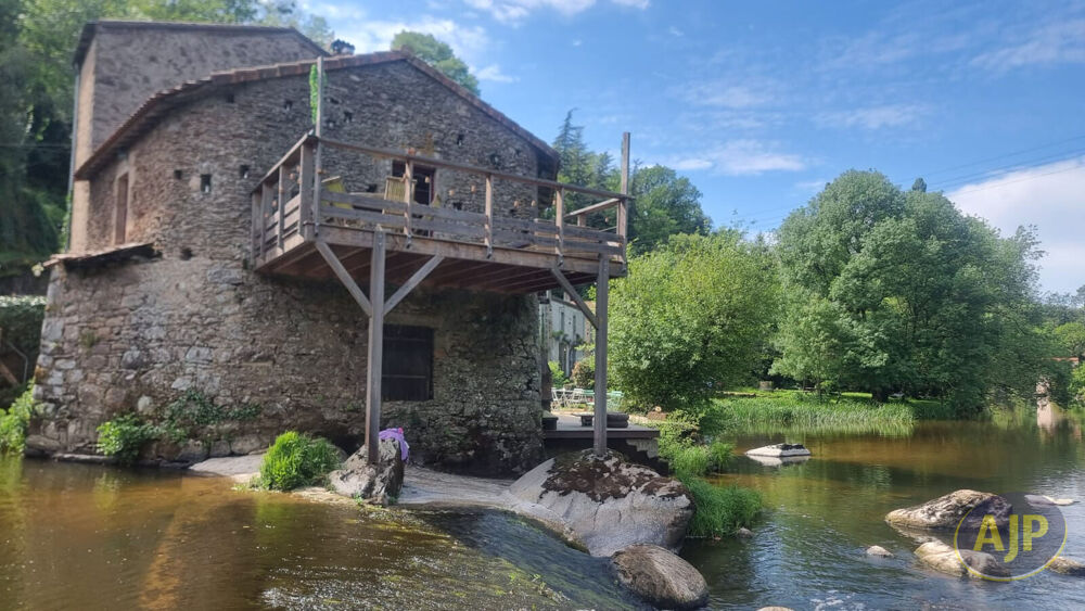 Maison sur la Sèvre et gîte