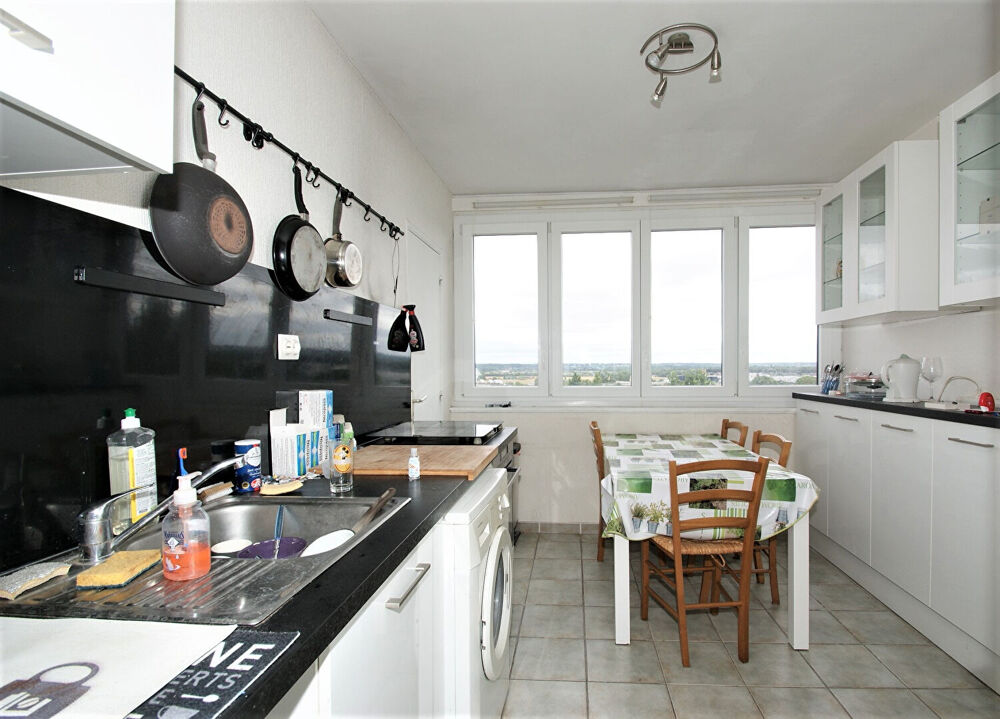 Vente Appartement Appartement Fontenay Le Fleury 4 pièces 64.70 m2 Fontenay le fleury