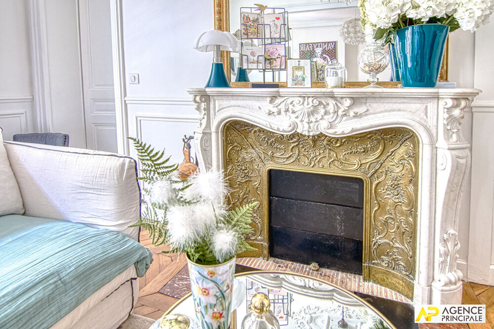 Vente Appartement Versailles Notre-Dame Appartement 4 pièces 86 m²  carrez situé au 1er étage avec ascenseur, chambre de service de 15m² carrez en Versailles