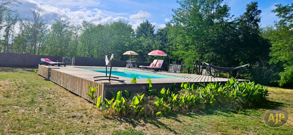 Maison avec piscine, 4 chambres !