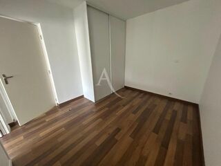  Appartement à louer 2 pièces 57 m²