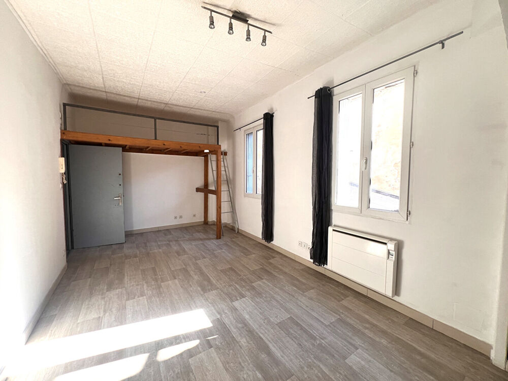 Avignon intra muros, studio, au calme de 31m2