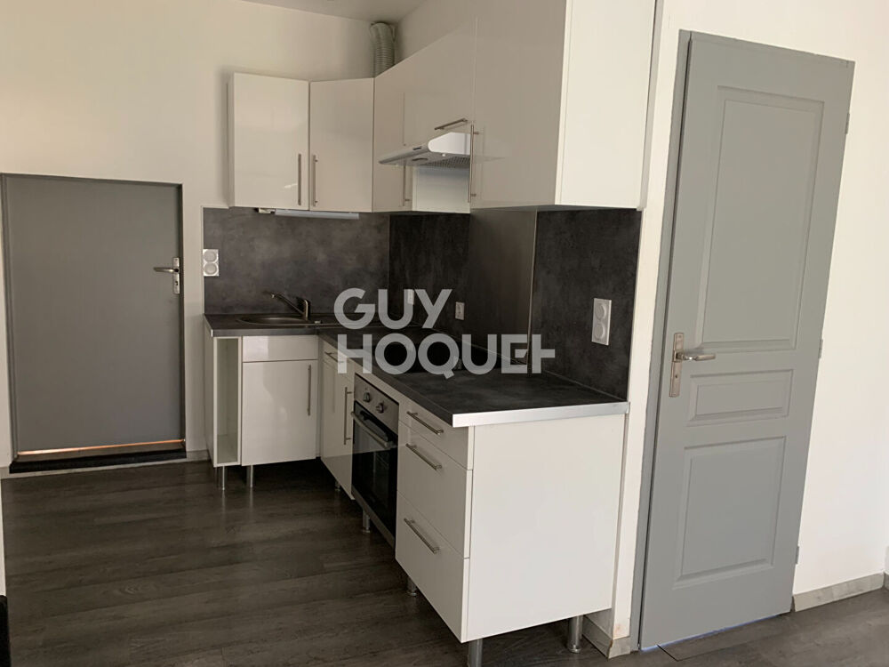 Appartement T2 à louer au centre-ville d'Aubenas - Réf 6142-1409