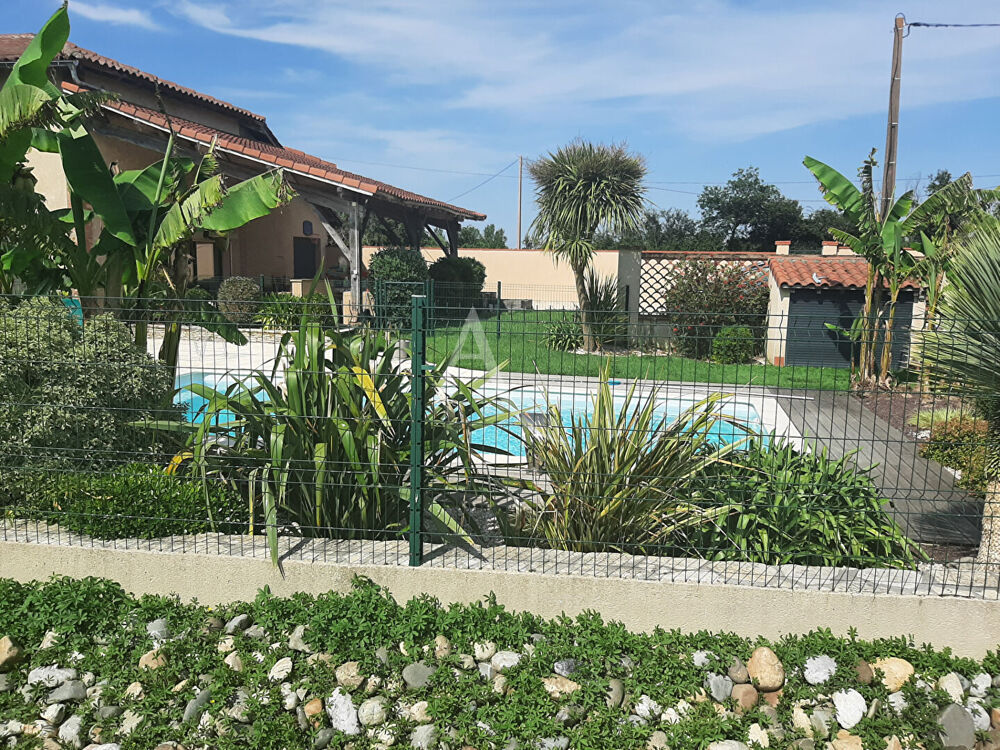 Maison proche de LOMBEZ 6 pièce(s) 219 m2