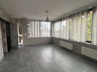  Appartement à louer 4 pièces 116 m²