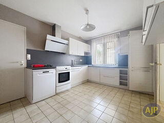  Maison à louer 4 pièces 92 m²