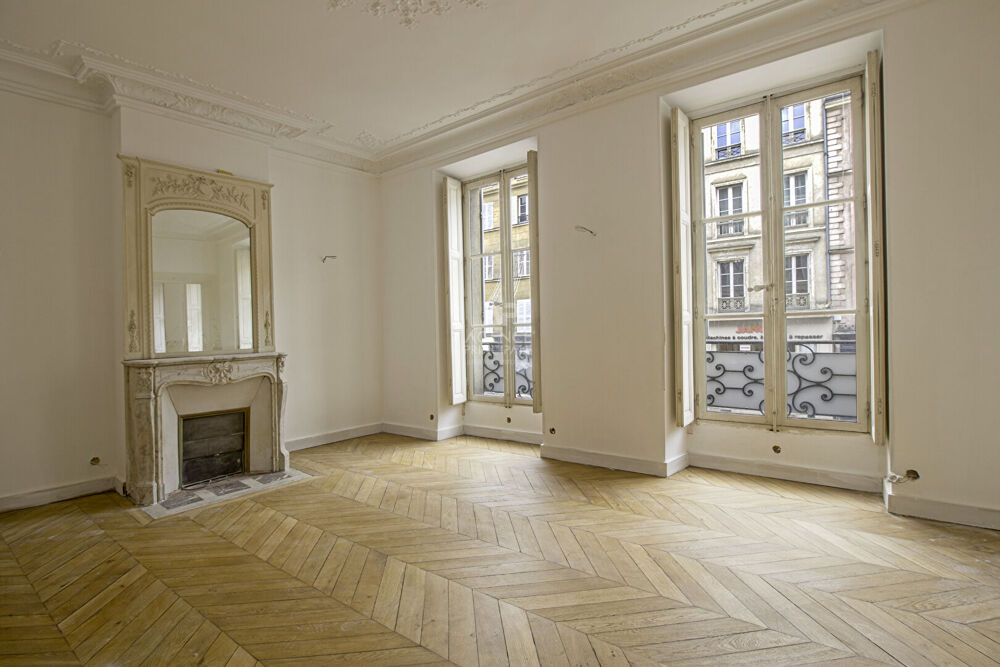 Vente Appartement Versailles Notre-Dame Paroisse - Appartement 5 pièces 132 m² carrez situé au 1er étage  avec cave et accès à un jardin collectif Versailles