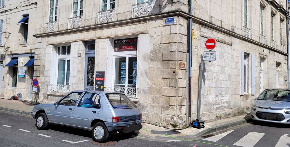 Appartement Saintes et local commercial 78m²