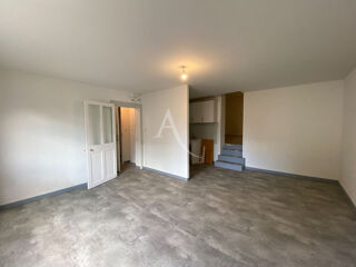  Appartement � louer 2 pi�ces 46 m� La menitre