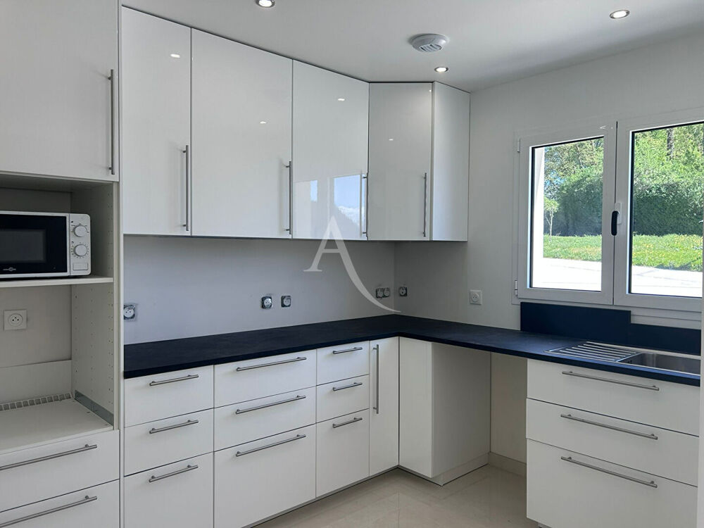 Maison 4 pièces 92 m² · à Mouroux · 92 m² · 355 950 €