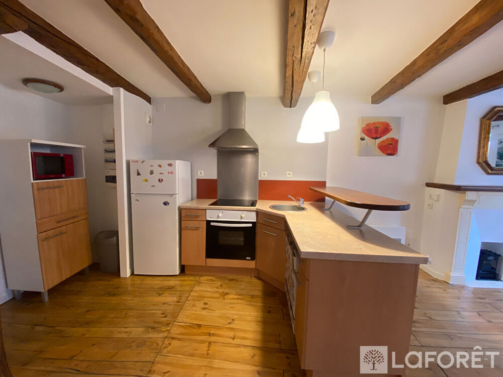 Location Appartement À louer - Duplex meublé de 39 m² au coeur de Saint-Flour Saint flour