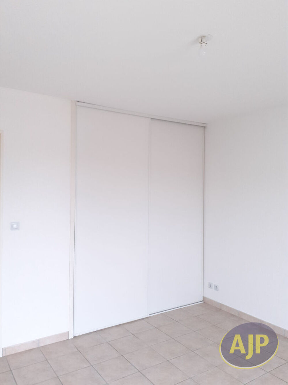 Location Appartement DUPLEX T3 AVEC JARDINET- QUARTIER HARAS Saintes