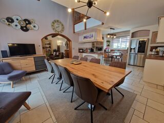  Maison � vendre 6 pi�ces 196 m�