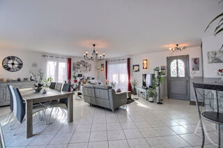  Maison  vendre 6 pices 160 m