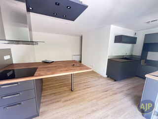  Appartement à louer 3 pièces 61 m²