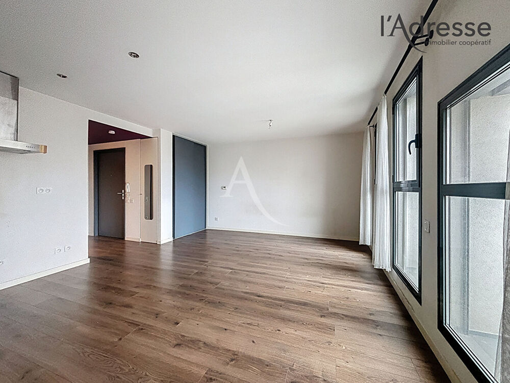 Location Appartement Studio de 32m² /Parking  - Centre-ville de Suresnes Suresnes