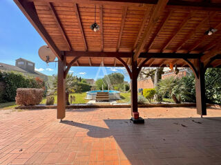  Immeuble � vendre 7 pi�ces 228 m�