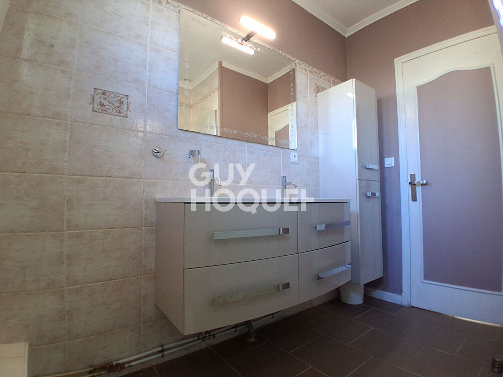 Vente Maison Maison de plain-pied  3 Chambres ,garage et jardin. Le passage
