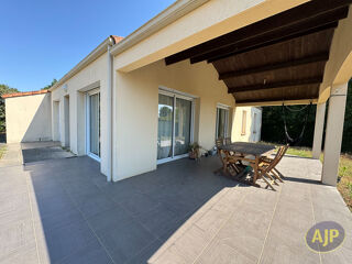  Maison à louer 3 pièces 106 m²
