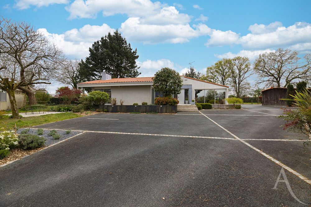 Maison 6 pièces 163 m² · à Montaigu Vendee · 163 m² · 464 000 €