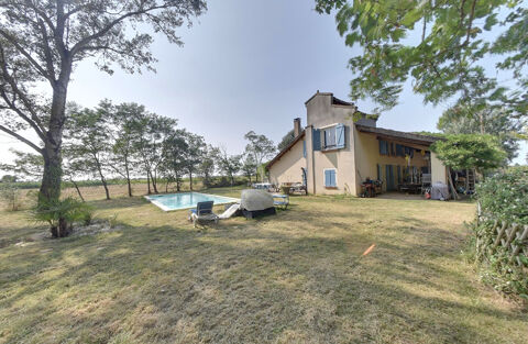   Maison familiale de caract�re  - 260 m� � N�grepelisse Maison - 9 pi�ce(s) - 260 m�