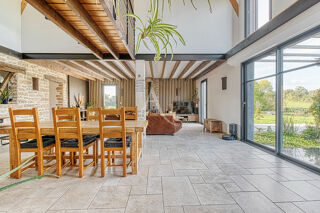  Maison  vendre 15 + pices 335 m