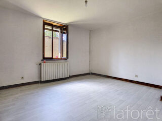  Appartement à louer 4 pièces 74 m²