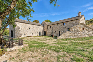  Maison à vendre 5 pièces 371 m²