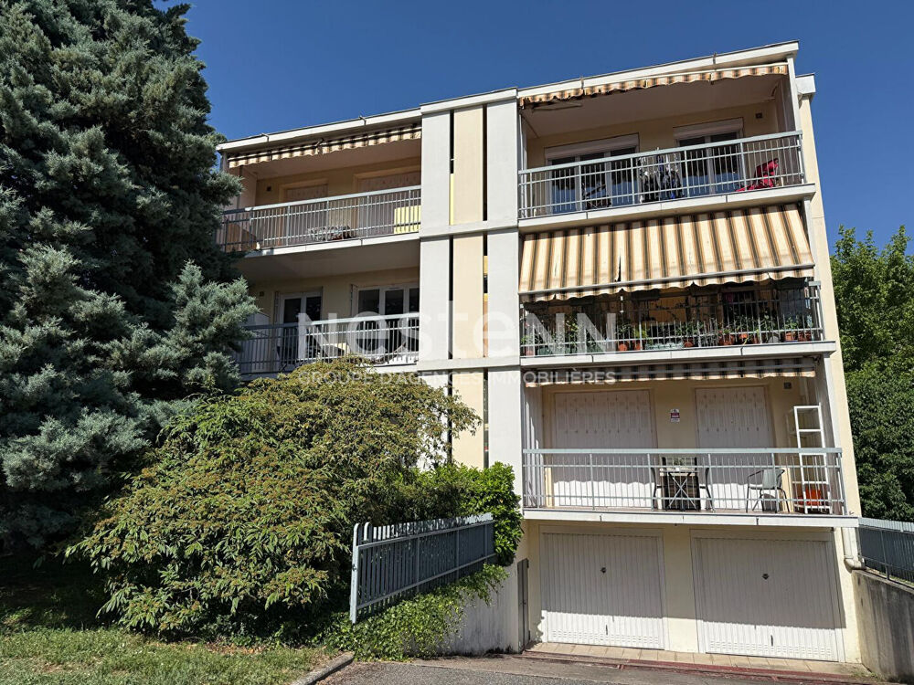 Appartement 2 Pièces avec Balcon, cave, en dernier étage - 69500 BRON