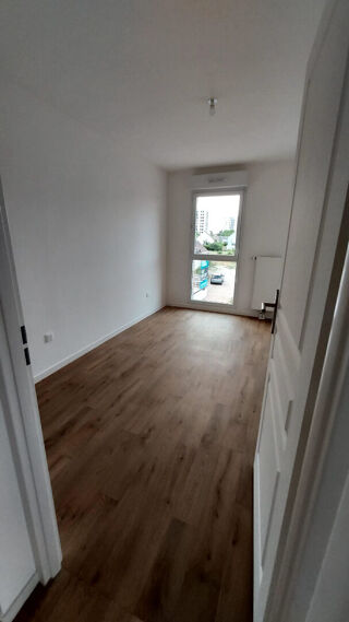  Appartement à louer 3 pièces 56 m²