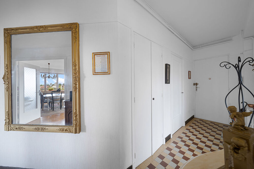 Superbe Appartement Montceau Les Mines 7 pièces 166.58 m2