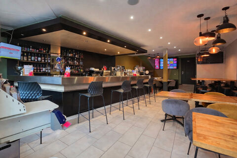 Murs commerciaux + Appartement T3 pour 132 m&sup2; 290000 69510 Soucieu en jarrest