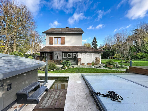  Maison � louer 8 pi�ces 250 m�