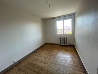  Appartement à louer 4 pièces 66 m²