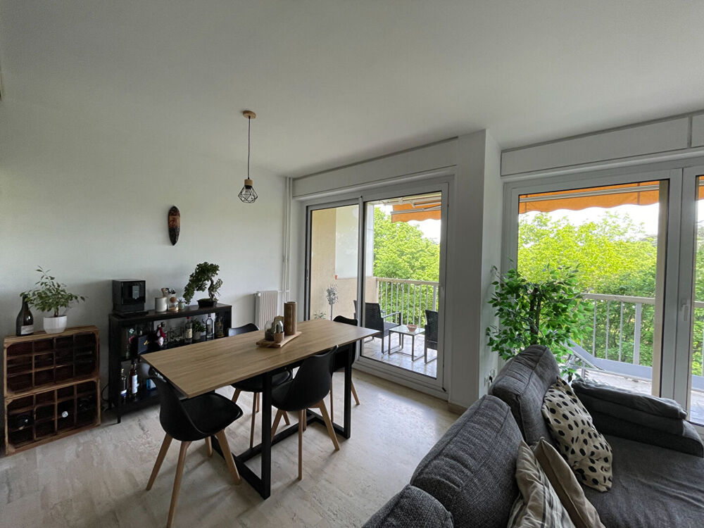 Location Appartement Appartement 4 pices  Ecully- 97.48 m2 Ecully