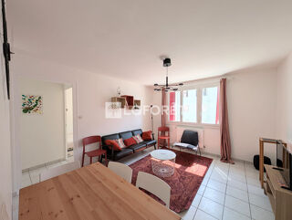  Appartement à louer 4 pièces 63 m²