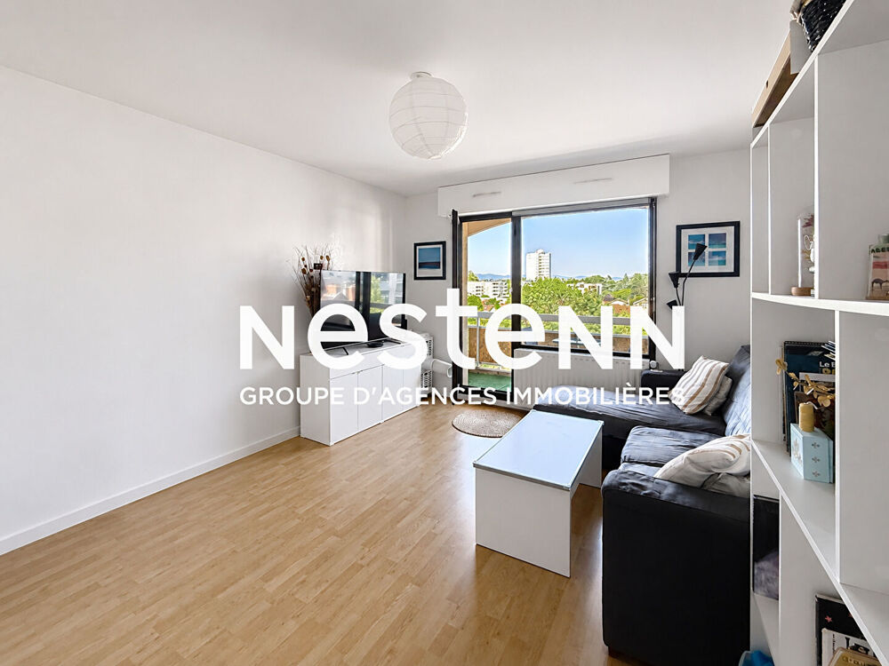 Grand Appartement T2 avec une chambre, Balcon en dernier étage Centre Ville - 69500 BRON