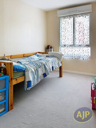  Appartement à louer 3 pièces 74 m²