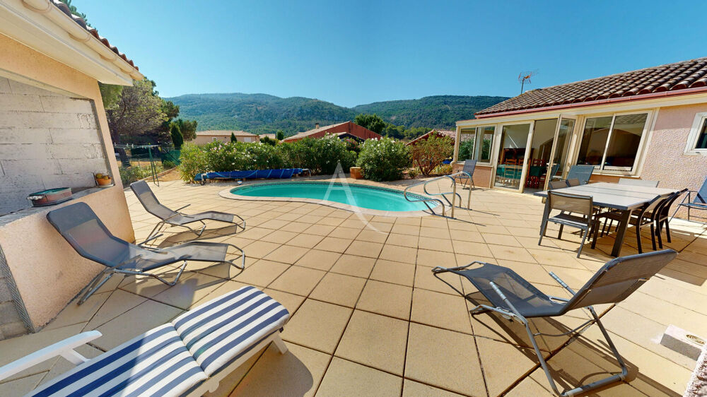 Vente Maison Proche de CARCASSONNE, Maison de plain pied, Dépendance et piscine. Floure