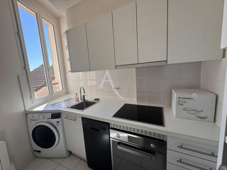  Appartement à louer 3 pièces 55 m²