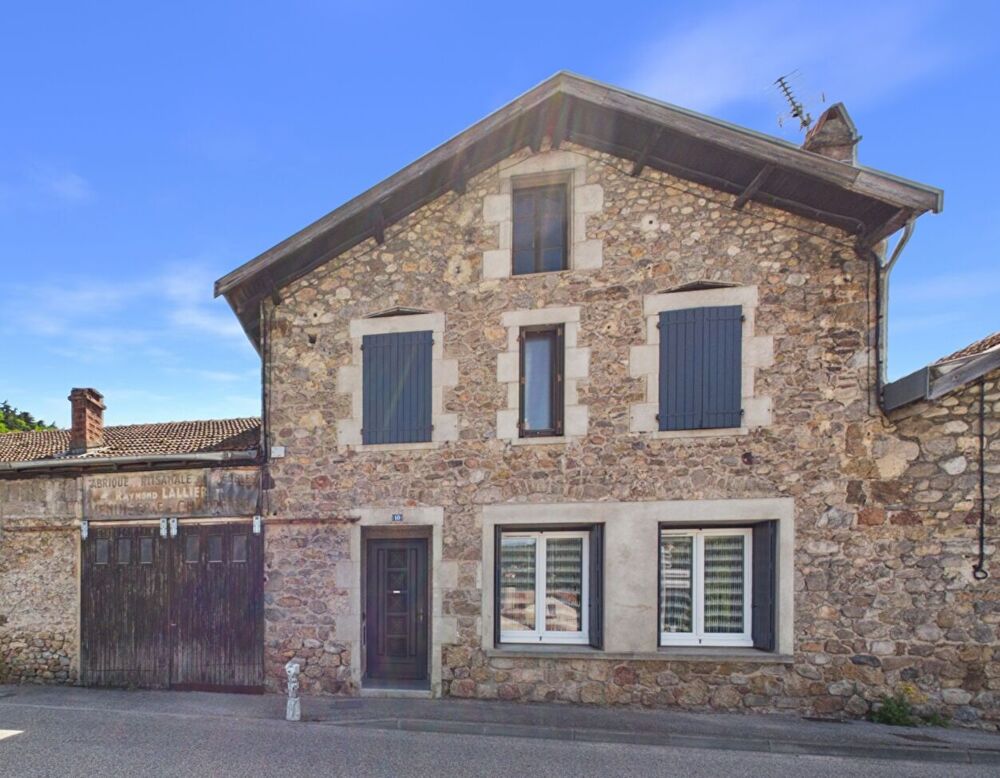 Maison de village avec jardin (terrain constructible)