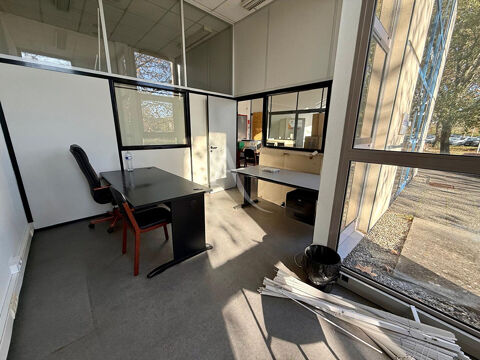 Lab&egrave;ge Innopole - Local commercial de 73 m&sup2; 1061 31670 Labege